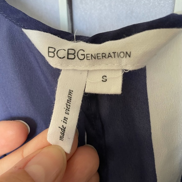 BCBG Generation flowy striped tank top Small - Picture 5 of 6
